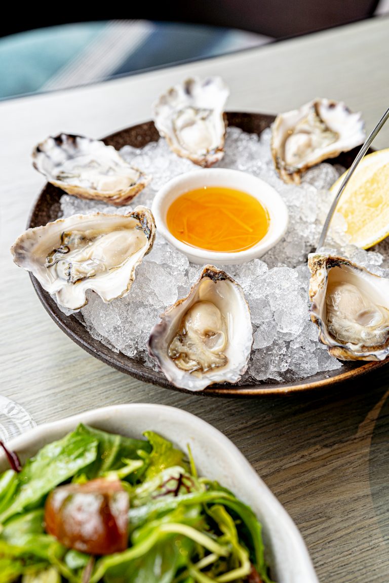 How to Serve and Eat Raw Oysters at Home The Star Moments