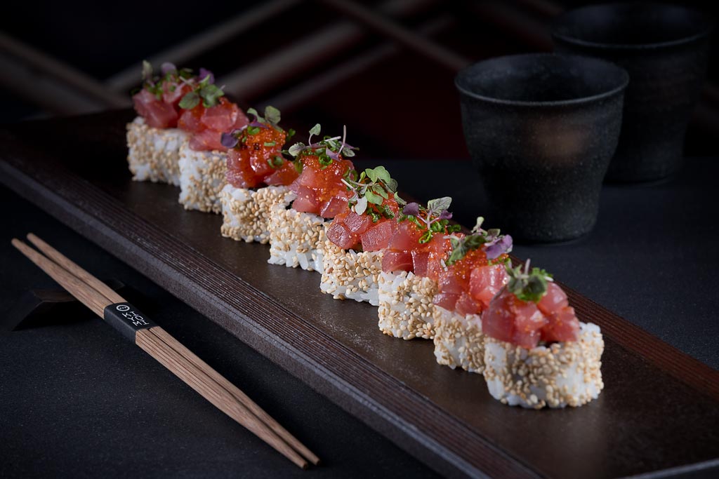 Spicy tuna rolls at Sokyo