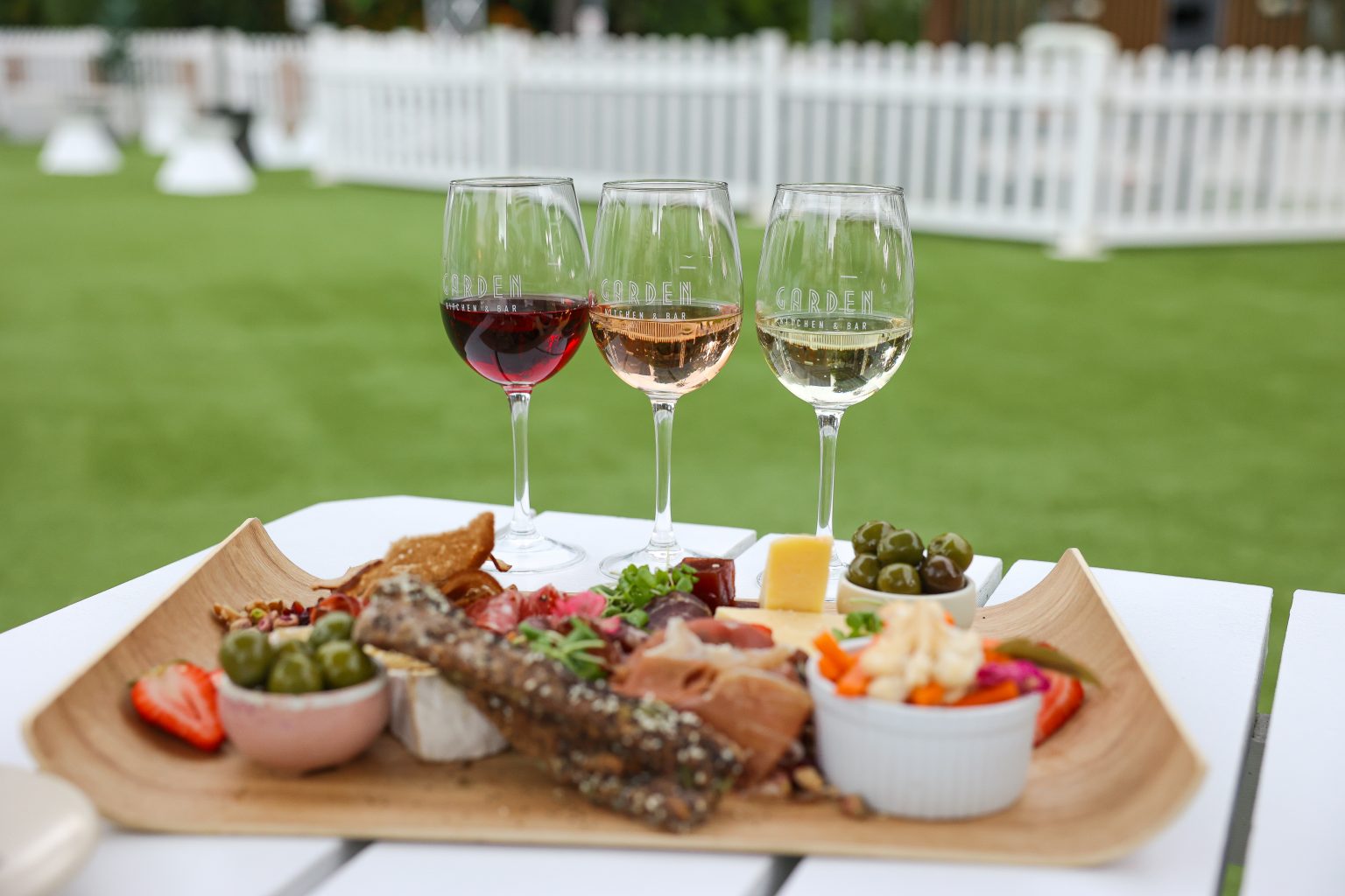 A Sommelier's Guide To Wine & Cheese Pairing The Star Moments